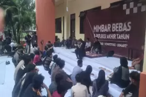 Mahasiswa UIN Jakarta Gelar Mimbar Bebas Soal Netralitas Pemilu 2024