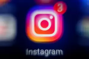 Cara Melihat Arsip Story Lama di Instagram, Gampang Banget!