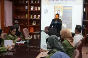 Mahasiswa S2 Ilmu Komunikasi UPNVJ Kuliah Metodologi dan Komunikasi Krisis di UPM Malaysia