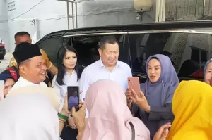 Disambut Antusias saat Blusukan di Cipadu Tangerang, Hary Tanoesoedibjo: Sudah Nyoblos Belum?