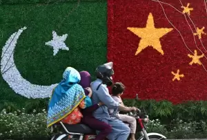 China Kucurkan Utang Lebih dari Rp31,3 Triliun ke Pakistan