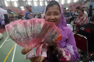 Warning! Bansos Hampir Rp500 Triliun Tak Akan Ampuh Redam Inflasi
