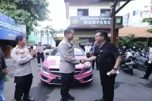 Kronologi Mantan Driver Curi Mobil Mercy Majikan yang Berganti Cat Jadi Pink