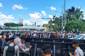 Demo Tutup Jalan Gatot Subroto, Lalu Lintas Dialihkan