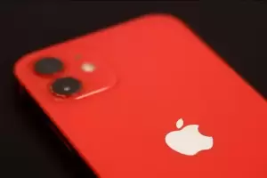 Apple Habiskan Miliaran Dolar untuk Teknologi Lapisan Baru iPhone